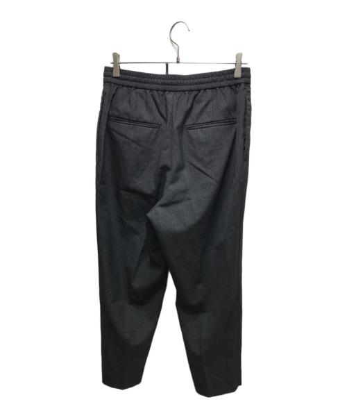 ATON（エイトン）ATON (エイトン) WOOL TROPICAL TAPERED EASY PANTS（ウールトロピカルテーパードパンツ） グレー サイズ:04の古着・服飾アイテム