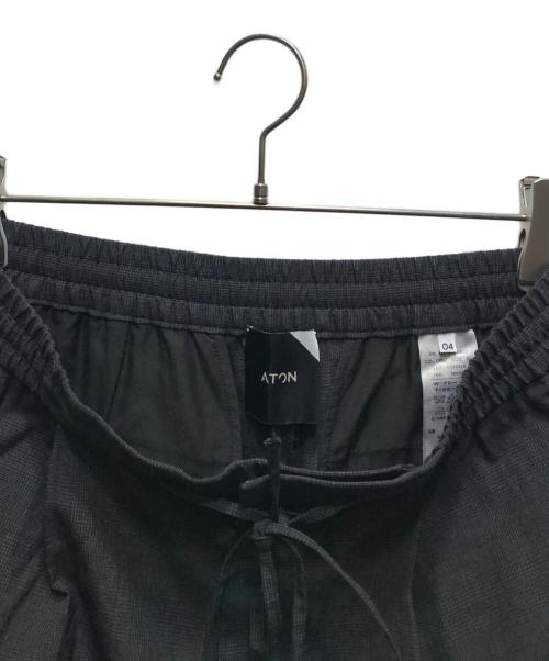 ATON（エイトン）ATON (エイトン) WOOL TROPICAL TAPERED EASY PANTS（ウールトロピカルテーパードパンツ） グレー サイズ:04の古着・服飾アイテム