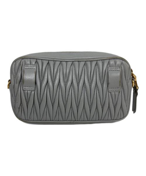 MIU MIU（ミュウミュウ）MIU MIU (ミュウミュウ) マテラッセチェーンショルダーバッグ 5BL005 ブルーの古着・服飾アイテム