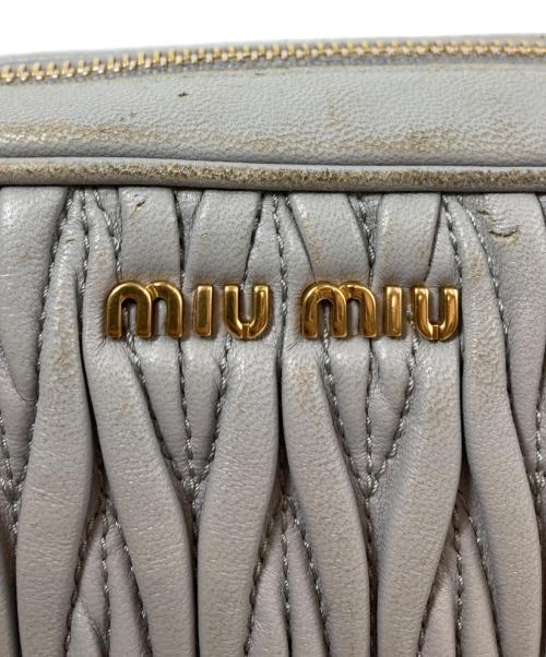 MIU MIU（ミュウミュウ）MIU MIU (ミュウミュウ) マテラッセチェーンショルダーバッグ 5BL005 ブルーの古着・服飾アイテム