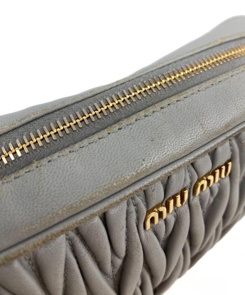 MIU MIU（ミュウミュウ）MIU MIU (ミュウミュウ) マテラッセチェーンショルダーバッグ 5BL005 ブルーの古着・服飾アイテム