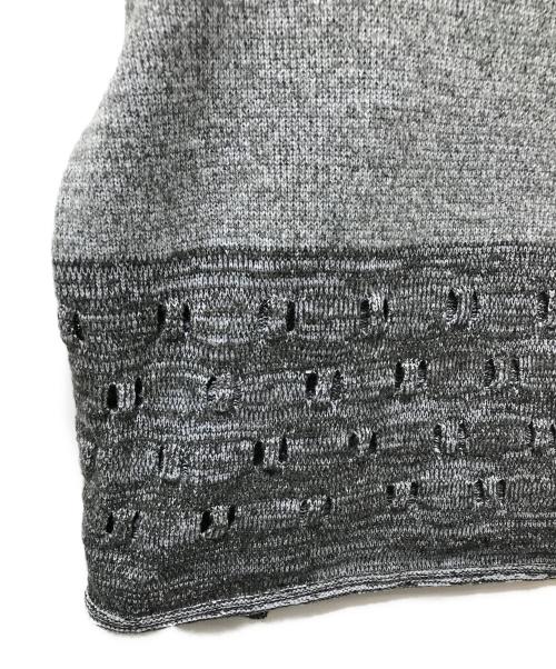 HaaT（ハート）Haat (ハート) カットアウト クルーネックニット HA51KJ305 /ISSEY MIYAKE グレー サイズ:4の古着・服飾アイテム