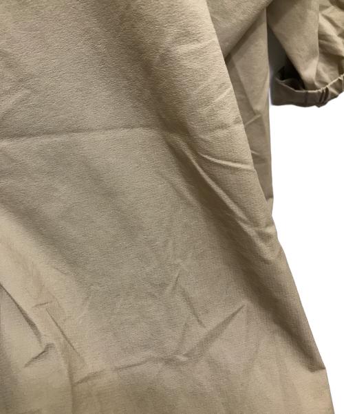 THE NORTH FACE（ザ ノース フェイス）THE NORTH FACE (ザ ノース フェイス) タグアンポンチョ NP11931 ベージュ サイズ:Mの古着・服飾アイテム