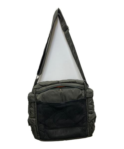 Quiksilver（クイックシルバー）Quiksilver (クイックシルバー) NYLON FIELD PACK (ナイロンフィールドパック）Y2K カーキの古着・服飾アイテム