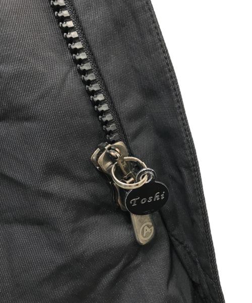 ARMANI COLLEZIONI（アルマーニ コレツィオーニ）ARMANI COLLEZIONI (アルマーニ コレツィオーニ) ジップコート ブラック サイズ:48の古着・服飾アイテム