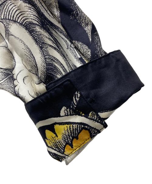 GIANNI VERSACE（ジャンニ・ヴェルサーチ）GIANNI VERSACE (ジャンニ・ヴェルサーチ) シルク総柄シャツ ブラック サイズ:実寸参照の古着・服飾アイテム