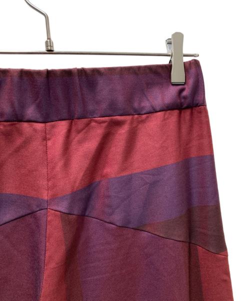 ISSEY MIYAKE（イッセイミヤケ）ISSEY MIYAKE (イッセイミヤケ) ストライプワイドパンツ IM74FF509 レッド サイズ:2の古着・服飾アイテム