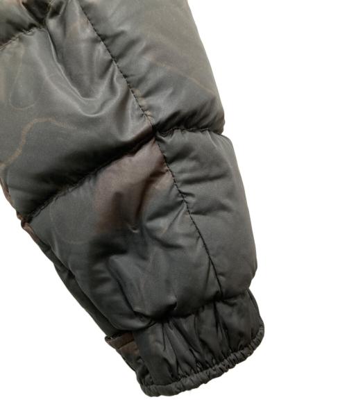 MONCLER（モンクレール）MONCLER (モンクレール) マヤ カモ柄ダウンジャケット グリーンの古着・服飾アイテム