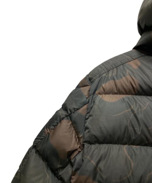 MONCLER（モンクレール）MONCLER (モンクレール) マヤ カモ柄ダウンジャケット グリーンの古着・服飾アイテム