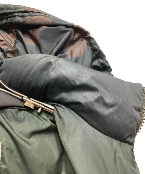 MONCLER（モンクレール）MONCLER (モンクレール) マヤ カモ柄ダウンジャケット グリーンの古着・服飾アイテム