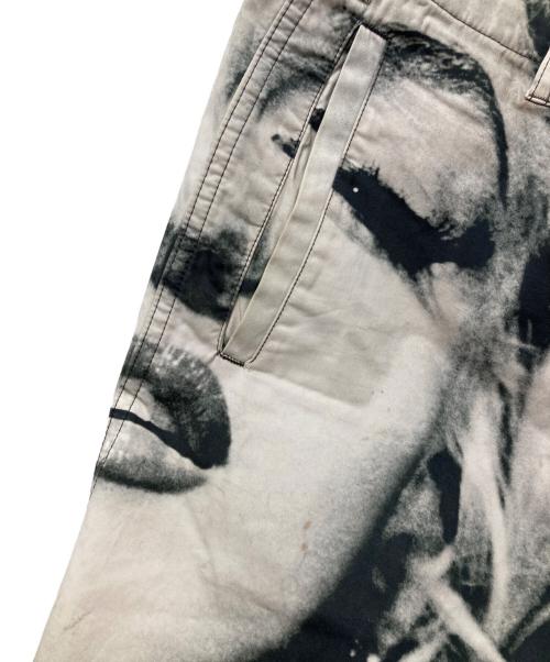 DRIES VAN NOTEN（ドリスヴァンノッテン）DRIES VAN NOTEN (ドリスヴァンノッテン) マリリン・モンロー 転写プリントショートパンツ ブラック サイズ:46の古着・服飾アイテム