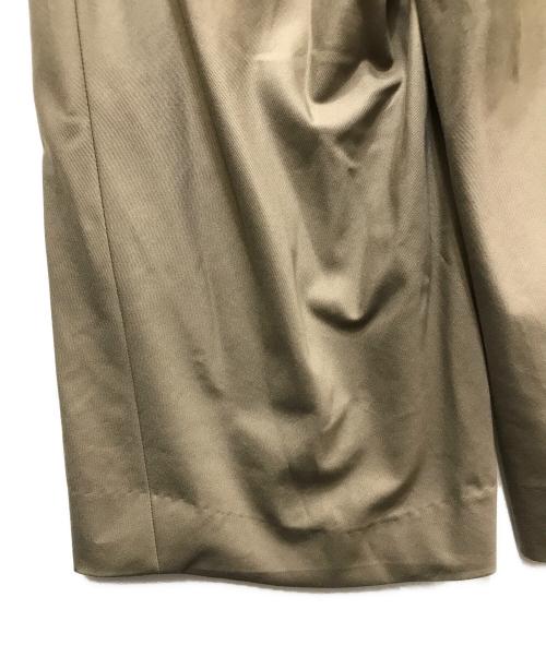 LOEWE（ロエベ）LOEWE (ロエベ) Draped trousers in cotton and silk/ドレープドトラウザーズインコットンアンドシルクパンツ H526Y04WGM /25SS ベージュ サイズ:46の古着・服飾アイテム