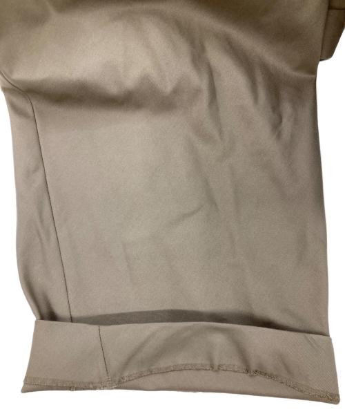 LOEWE（ロエベ）LOEWE (ロエベ) Draped trousers in cotton and silk/ドレープドトラウザーズインコットンアンドシルクパンツ H526Y04WGM /25SS ベージュ サイズ:46の古着・服飾アイテム