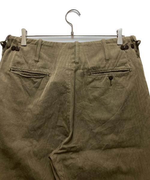 MAATEE&SONS（マーティーアンドサンズ）MAATEE&SONS (マーティーアンドサンズ) CHINO TROUSER ドゥルン（チノトラウザー）MT5103-0209A オリーブ サイズ:3の古着・服飾アイテム