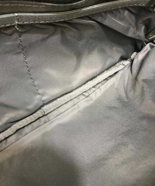 AER（エアー）Aer (エアー) Day Sling 2　(デイスリング2)　 ブラックの古着・服飾アイテム