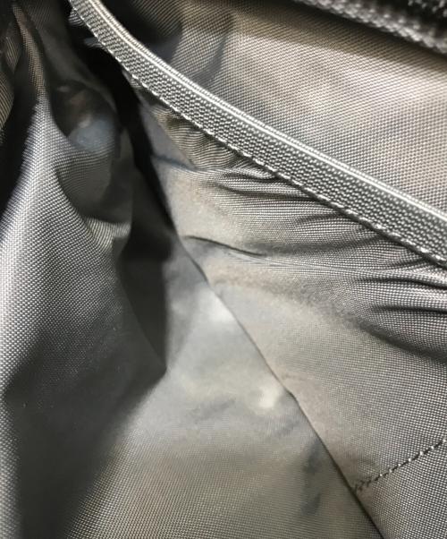 AER（エアー）Aer (エアー) Day Sling 2　(デイスリング2)　 ブラックの古着・服飾アイテム