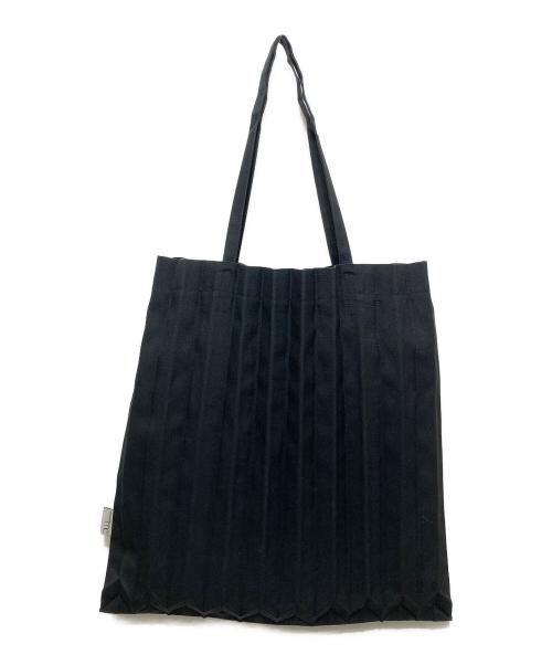 me ISSEY MIYAKE（ミーイッセイ ミヤケ）me ISSEY MIYAKE (ミーイッセイ ミヤケ) TRUNK PLEATS BAG ブラックの古着・服飾アイテム