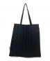 me ISSEY MIYAKE（ミーイッセイ ミヤケ）の古着「TRUNK PLEATS BAG」｜ブラック