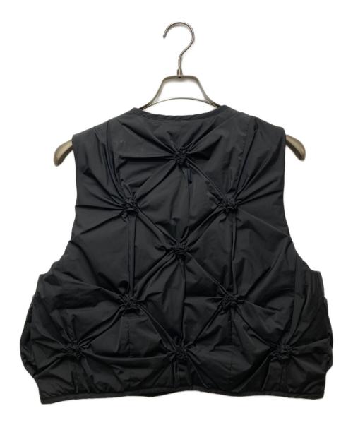 ENFOLD（エンフォルド）ENFOLD (エンフォルド) STRETCH TAFFETA FLOWER-GATHER VEST　24AW ブラック サイズ:38の古着・服飾アイテム