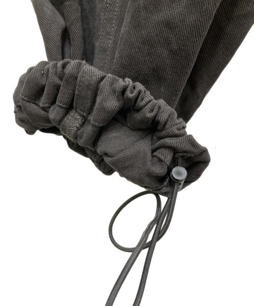 AAKAM（アーカム）AAKAM (アーカム) 98 Knee Pin-Tuck Contrast Cargo Pants（ニーピンタック コントラストカーゴパンツ）/ 韓国ブランド ブラック サイズ:1の古着・服飾アイテム