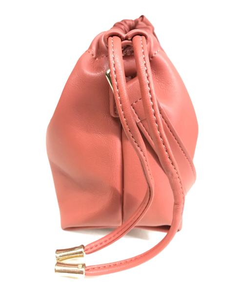 A.P.C.（アーペーセー）A.P.C. (アーペーセー) SAC NINON MINI 22PC（サック ニノン ミニ） ドロ－ストリングショルダーバッグ / 巾着ショルダーバッグ ピンクの古着・服飾アイテム