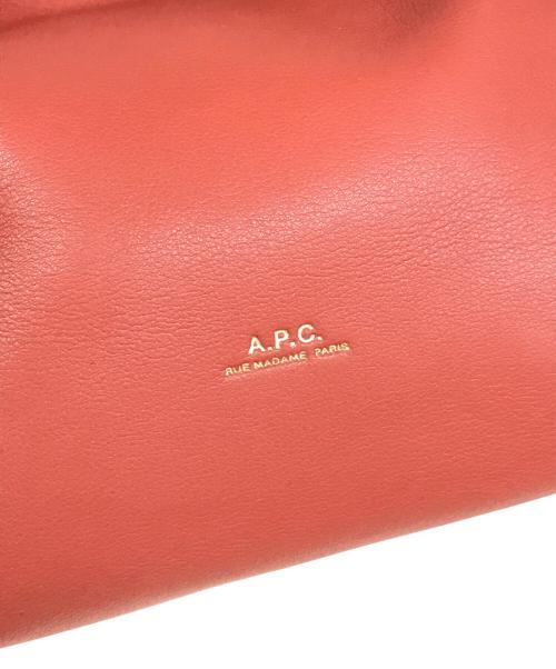 A.P.C.（アーペーセー）A.P.C. (アーペーセー) SAC NINON MINI 22PC（サック ニノン ミニ） ドロ－ストリングショルダーバッグ / 巾着ショルダーバッグ ピンクの古着・服飾アイテム