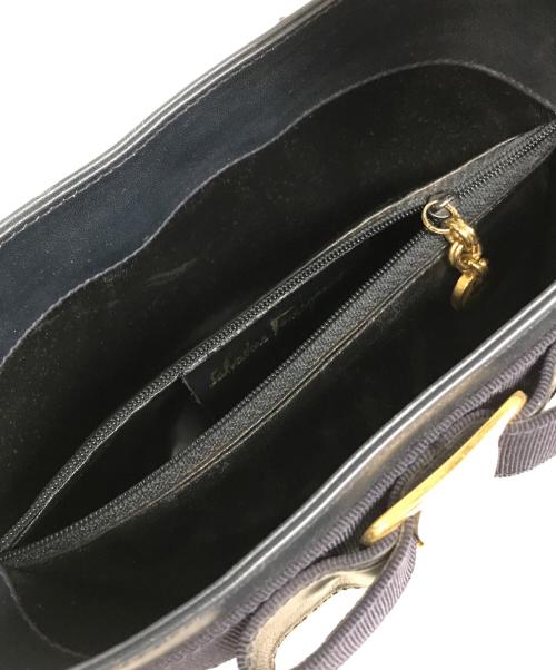 Salvatore Ferragamo（サルヴァトーレ フェラガモ）Salvatore Ferragamo (サルヴァトーレ フェラガモ) ヴァラリボンハンドバッグ　BA214180 ネイビーの古着・服飾アイテム