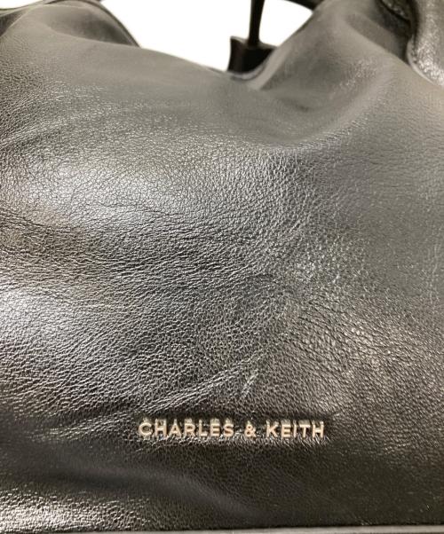 CHARLES & KEITH（チャールズアンドキース）CHARLES & KEITH (チャールズアンドキース) デルフィナ チェーントートバッグ ブラックの古着・服飾アイテム