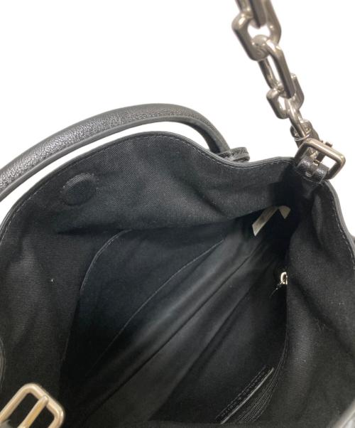 CHARLES & KEITH（チャールズアンドキース）CHARLES & KEITH (チャールズアンドキース) デルフィナ チェーントートバッグ ブラックの古着・服飾アイテム