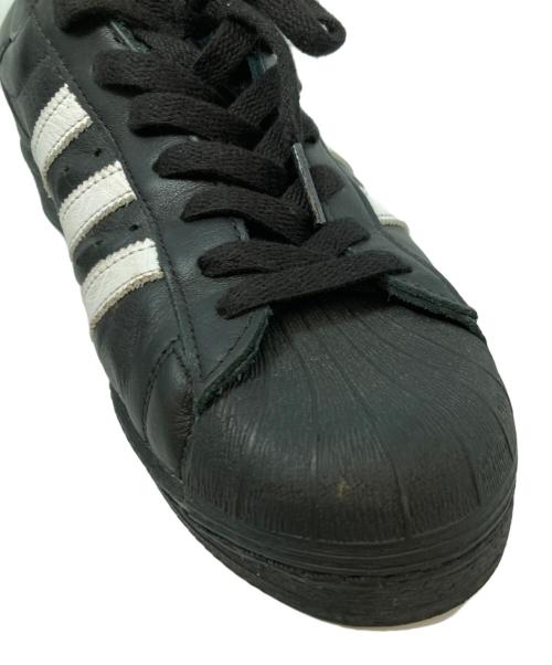 adidas（アディダス）adidas (アディダス) スーパースター 82 JI2026 ブラック サイズ:27の古着・服飾アイテム