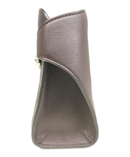 Ferragamo（フェラガモ）Ferragamo (フェラガモ) HUG MESSENGER BAG（ハグ メッセンジャーバッグ）LD-241790 / ガンチーニ ショルダーバッグ ブラウンの古着・服飾アイテム