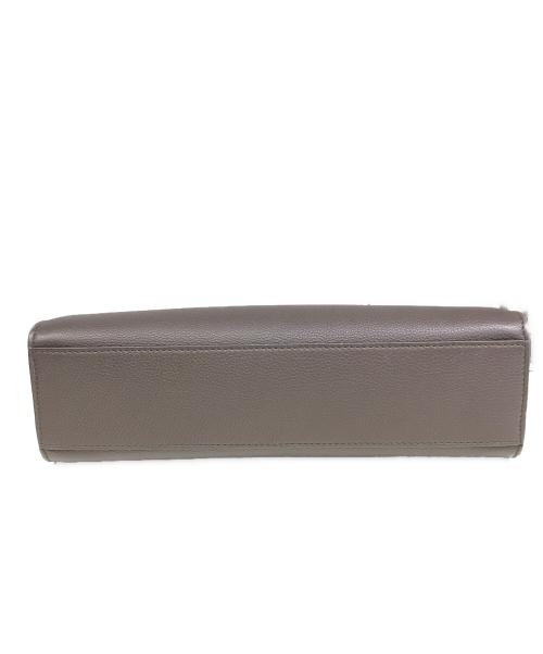 Ferragamo（フェラガモ）Ferragamo (フェラガモ) HUG MESSENGER BAG（ハグ メッセンジャーバッグ）LD-241790 / ガンチーニ ショルダーバッグ ブラウンの古着・服飾アイテム