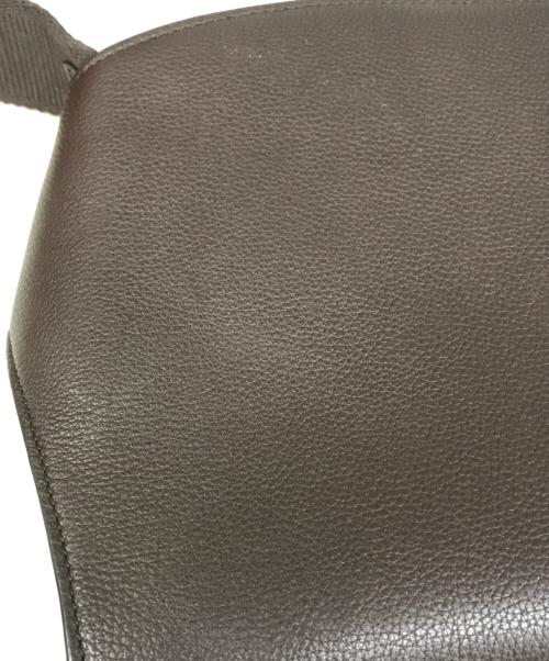 Ferragamo（フェラガモ）Ferragamo (フェラガモ) HUG MESSENGER BAG（ハグ メッセンジャーバッグ）LD-241790 / ガンチーニ ショルダーバッグ ブラウンの古着・服飾アイテム