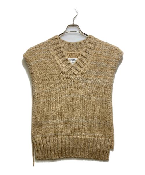 Maison Margiela（メゾンマルジェラ）Maison Margiela (メゾンマルジェラ) DYE KNIT VEST (ダイニットベスト）S51TH0081 ベージュ サイズ:Mの古着・服飾アイテム