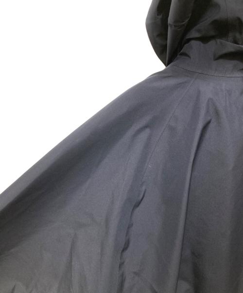 AKAD（エーケーエーディー）AKAD (エーケーエーディー) SIGNATURE TECH RAIN SHELL PARKA（シグネチャー テックレインシェルパーカー） / ナイロンジャケット AKAD001 ネイビー サイズ:Mの古着・服飾アイテム
