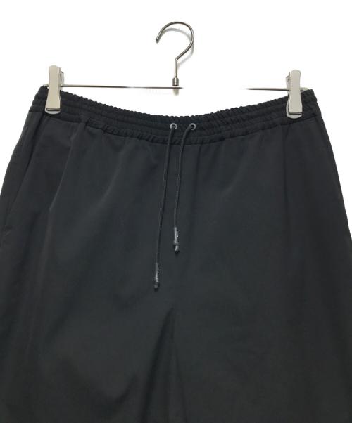 HYKE（ハイク）HYKE (ハイク) TASLAN TWILL TAPERED PANTS（タスランツイルテーパードパンツ） 242-13292 ブラック サイズ:3の古着・服飾アイテム