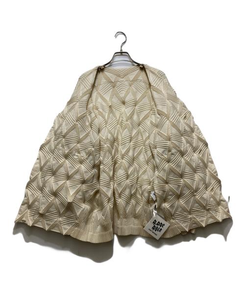 A-POC ABLE ISSEY MIYAKE（エイポック エイブル イッセイ ミヤケ）A-POC ABLE ISSEY MIYAKE (エイポック エイブル イッセイ ミヤケ) TYPE-O 023カーディガン ホワイト サイズ:3の古着・服飾アイテム