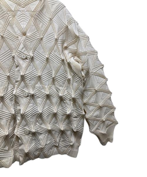 A-POC ABLE ISSEY MIYAKE（エイポック エイブル イッセイ ミヤケ）A-POC ABLE ISSEY MIYAKE (エイポック エイブル イッセイ ミヤケ) TYPE-O 023カーディガン ホワイト サイズ:3の古着・服飾アイテム
