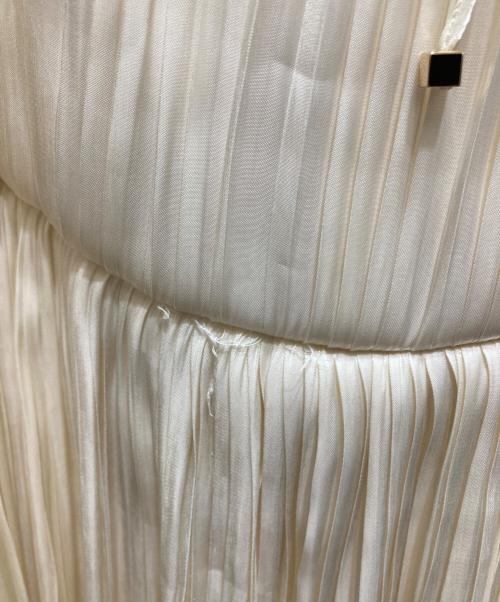 Estella.K（エステラケー）Estella.K (エステラケー) Viella Dress シャインプリーツギャザリングドレス 126151453 ベージュ サイズ:FREEの古着・服飾アイテム