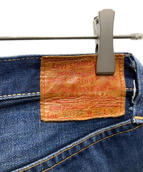 LEVI'S VINTAGE CLOTHING（リーバイス ビンテージ クロージング）LEVI'S VINTAGE CLOTHING (リーバイス ビンテージ クロージング) 501XXデニムパンツ 日本製 BIGE 赤耳 1947年モデル インディゴ サイズ:32の古着・服飾アイテム