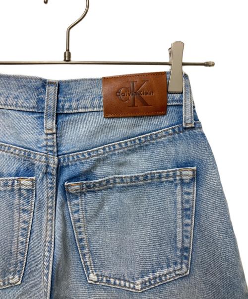 Calvin Klein（カルバンクライン）Calvin Klein (カルバンクライン) Relaxed Barrel Jeans インディゴ サイズ:25の古着・服飾アイテム