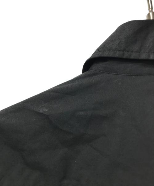 Vivienne Westwood（ヴィヴィアンウエストウッド）Vivienne Westwood (ヴィヴィアンウエストウッド) アシンメトリー シャツ　MK.199004 ブラック サイズ:44の古着・服飾アイテム
