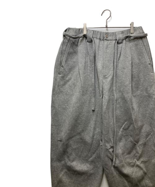 TIGHTBOOTH PRODUCTION（タイトブースプロダクション）TIGHTBOOTH PRODUCTION (タイトブースプロダクション) タックスウェットパンツ グレー サイズ:Lの古着・服飾アイテム