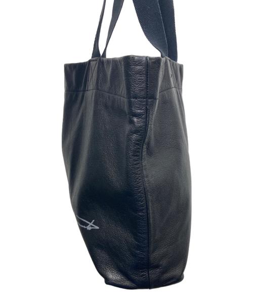YOHJI YAMAMOTO（ヨウジヤマモト）YOHJI YAMAMOTO (ヨウジヤマモト) ノベルティロゴレザートートバッグ ブラックの古着・服飾アイテム