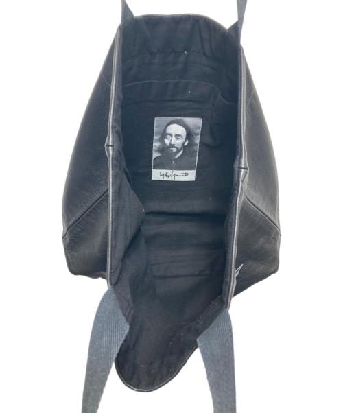 YOHJI YAMAMOTO（ヨウジヤマモト）YOHJI YAMAMOTO (ヨウジヤマモト) ノベルティロゴレザートートバッグ ブラックの古着・服飾アイテム