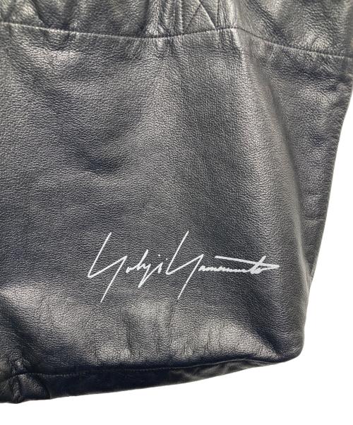 YOHJI YAMAMOTO（ヨウジヤマモト）YOHJI YAMAMOTO (ヨウジヤマモト) ノベルティロゴレザートートバッグ ブラックの古着・服飾アイテム