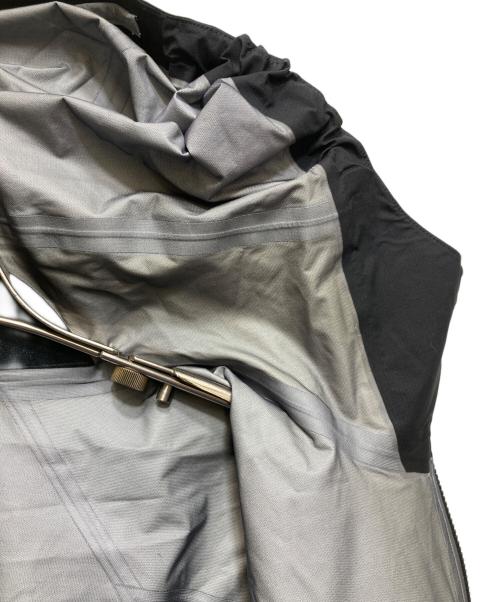ARC'TERYX（アークテリクス）ARC'TERYX (アークテリクス) NORVAN LT HOODY（ノーヴァンライトフーディ）　25915 ブラック サイズ:XSの古着・服飾アイテム