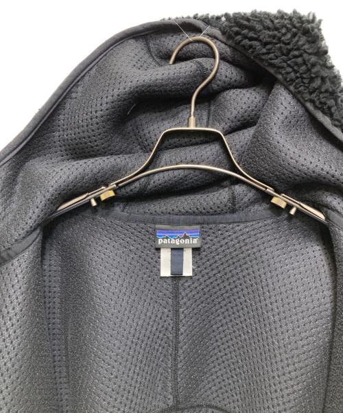 Patagonia（パタゴニア）Patagonia (パタゴニア) 00‘S VINTAGE RETRO RHYTHM HOODY（レトロリズムフーディ）/ USA製 ブラック サイズ:Mの古着・服飾アイテム