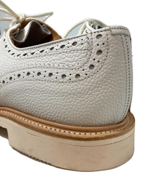 Tricker's（トリッカーズ）Tricker's (トリッカーズ) BOURTON / ウイングチップレザーシューズ ホワイト サイズ: UK 8 1/2の古着・服飾アイテム