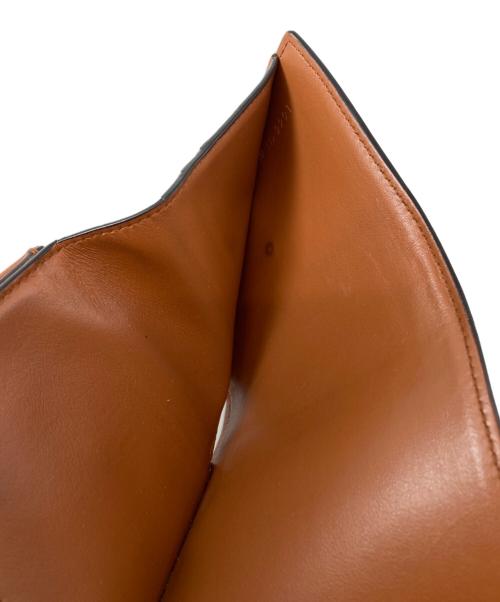 CELINE（セリーヌ）CELINE (セリーヌ) トリオンフ コンパクトウォレット 10D782CLD.04 ベージュの古着・服飾アイテム